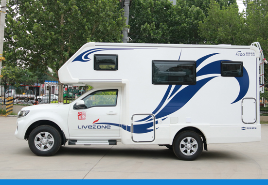 國(guó)六汽油四驅(qū)房車(chē)，還有兩張大床