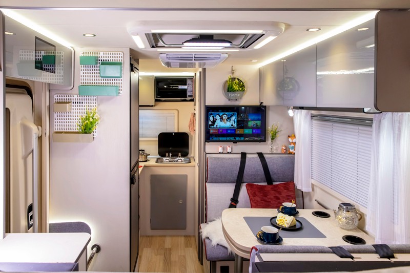 自由炮四驅房車，更自由