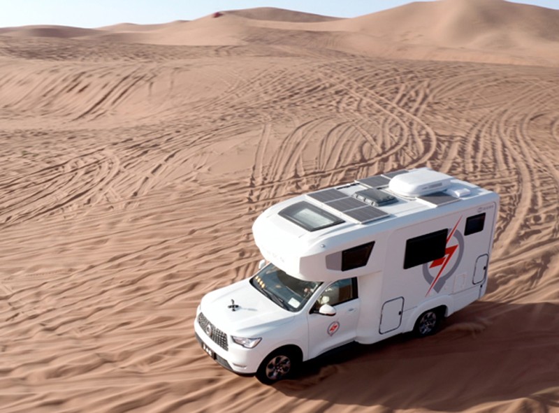 極致動力、四驅越野，樣樣都強，就是這款房車