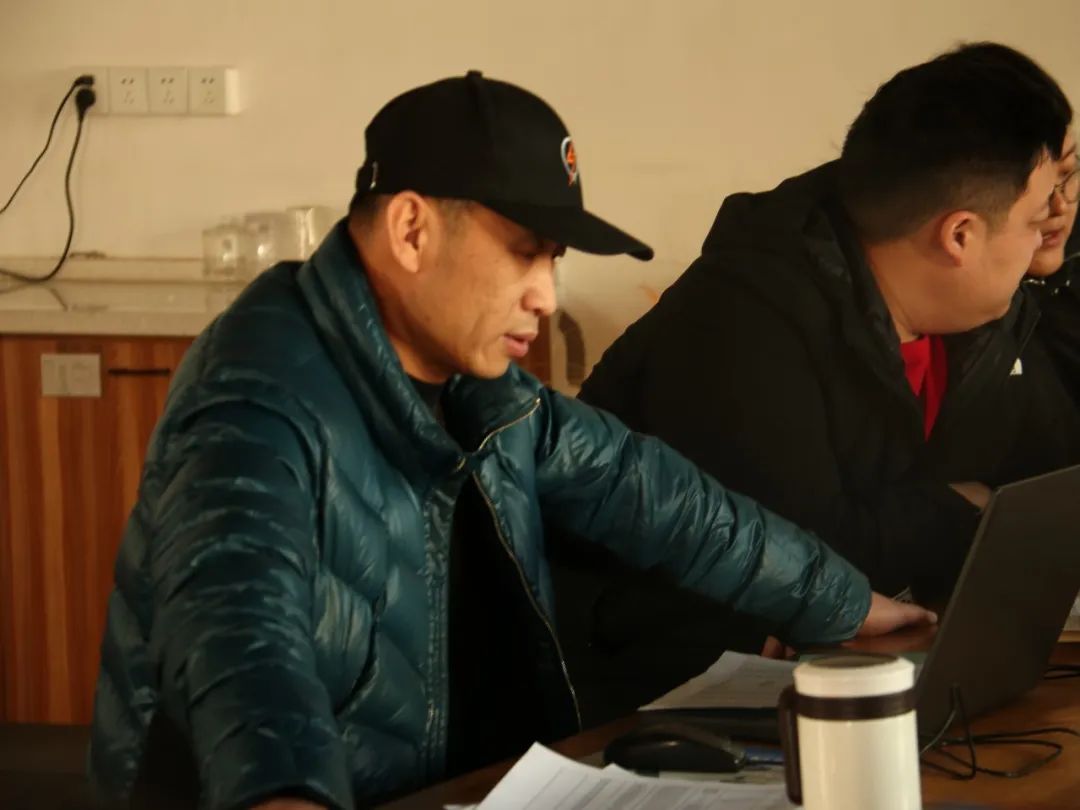 以用戶為中心，覽眾房車高管與用戶在線懇談