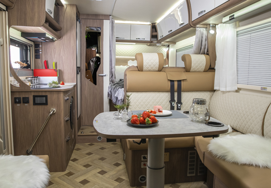 2021年選房車，自動檔、大空間、國六